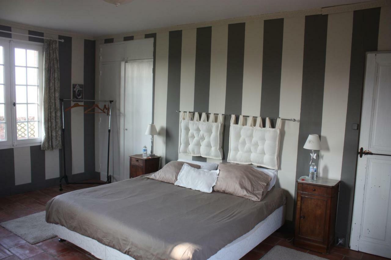 Presbytère de jonquiere Lavaur  Extérieur photo